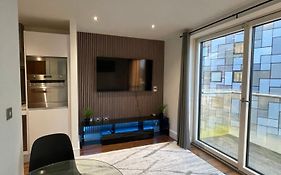 Apartment In Canary Wharf